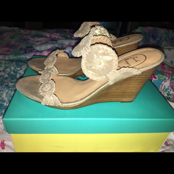 New Jack Rogers Luccia Stardust Gold Size 10 - Picture 4 of 4